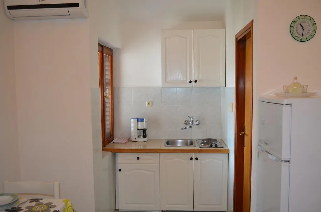 Apartments Sersic Baska